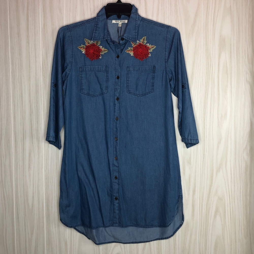 Speed Control Denim Red Rose Appliqué Dress